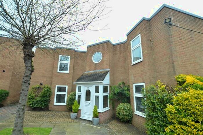 3 Bedroom Terraced House To Rent In Anworth Close, Woodford Green, IG8