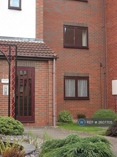 2 Bedroom Flat To Rent In Gadwall Crescent, Nottingham, NG7