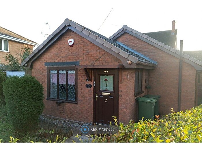 2 Bedroom Bungalow To Rent In Barley Mow Lane, Bromsgrove, B61