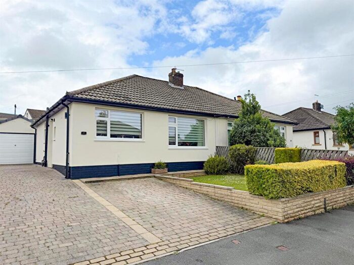 2 Bedroom Semi-Detached Bungalow For Sale In Aireville Drive, Silsden, BD20