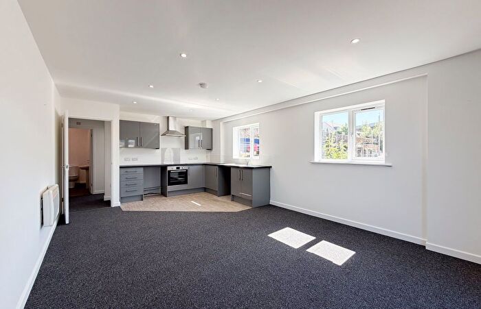 1 Bedroom Flat To Rent In Dreadnought, Hazel Road, Southampton, SO19