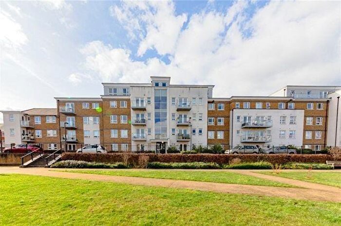 2 Bedroom Flat To Rent In Maidenhead, Berkshire, SL6