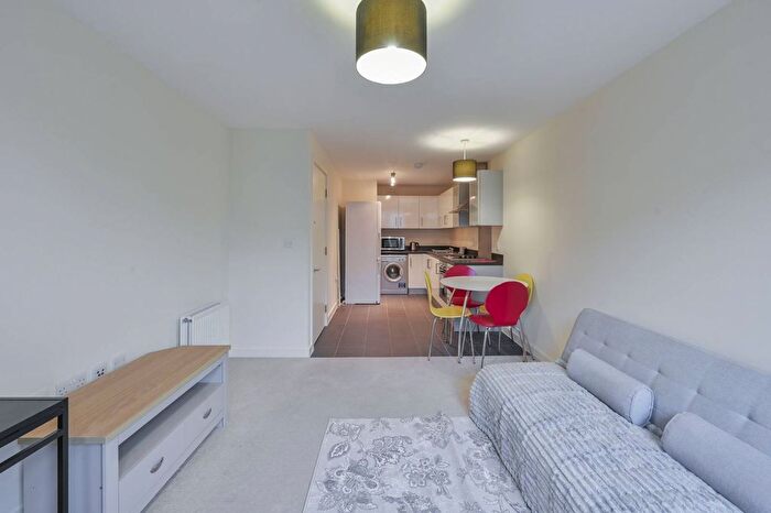 1 Bedroom Flat To Rent In Gatliff Road, Belgravia, London, SW1W