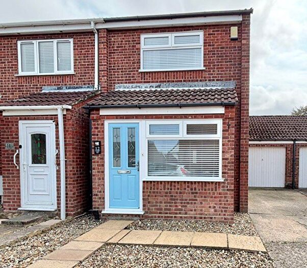 2 Bedroom End Of Terrace House For Sale In Cadiz Way, Hopton, NR31