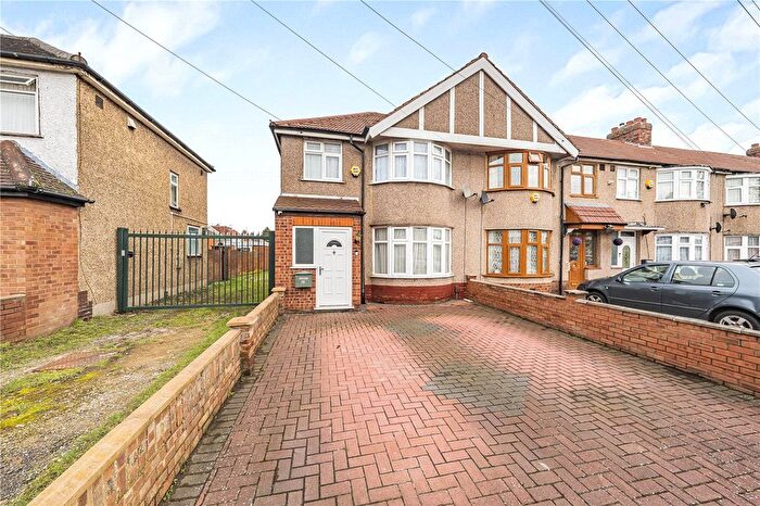 3 Bedroom End Terrace House To Rent In Bourne Avenue, Hayes, UB3