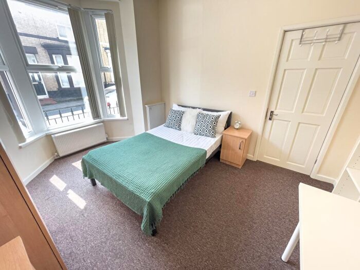 4 Bedroom Terraced House To Rent In Fell Street, L7