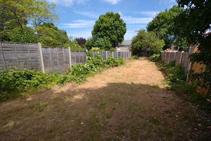 3 Bedroom Semi-Detached House To Rent In Wokingham Road, Earley, RG6