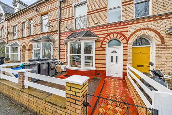 3 Bedroom Flat For Sale In Sticklepath Terrace, Sticklepath, Barnstaple, EX31