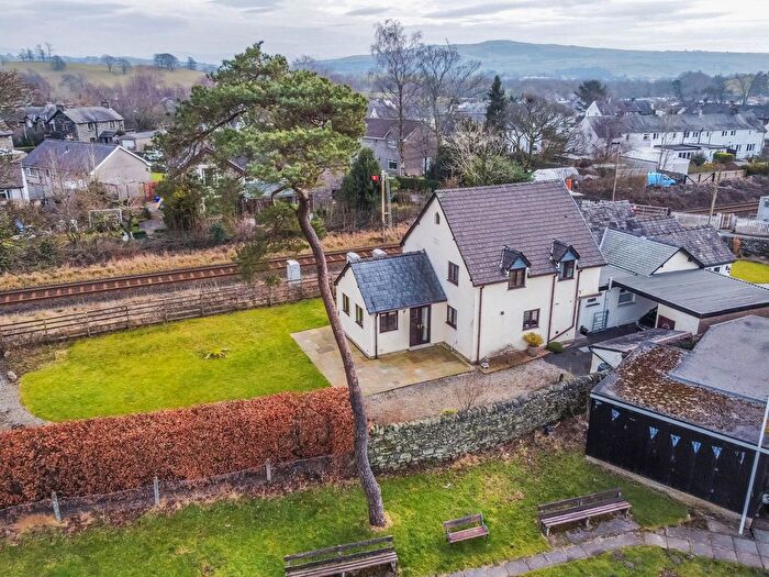 3 Bedroom Detached House For Sale In Higher Crossings Cottage, Hollins Lane, Burneside, LA9