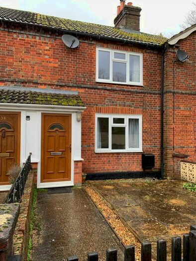 2 Bedroom Terraced House To Rent In Junction Road, Andover, SP10