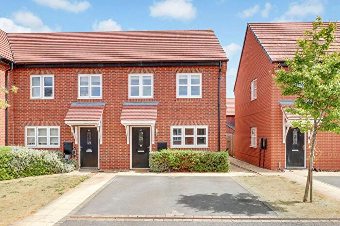 3 Bedroom End Of Terrace House For Sale In Wheatcroft Drive, Edwalton, NG12