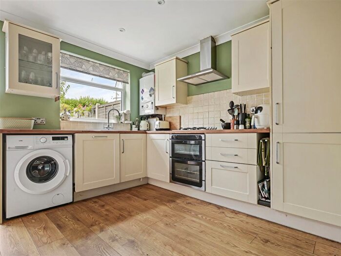 2 Bedroom Terraced House For Sale In Beaconsfield Road, Christchurch, BH23