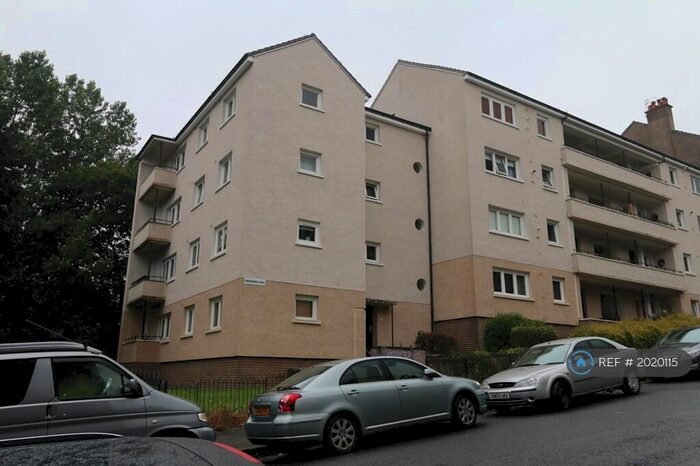 3 Bedroom Flat To Rent In Thornwood Drive, Glasgow, G11