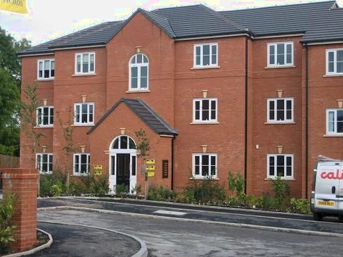 2 Bedroom Flat To Rent In Vanguard Close, Bury, BL8