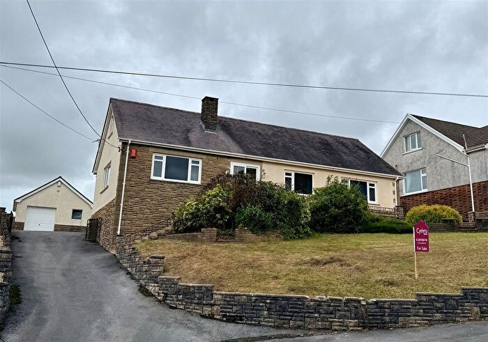 3 Bedroom Detached Bungalow For Sale In Myrtle Hill, Ponthenry, SA15