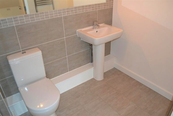 3 Bedroom Flat To Rent In Park Lodge Avenue, West Drayton, UB7