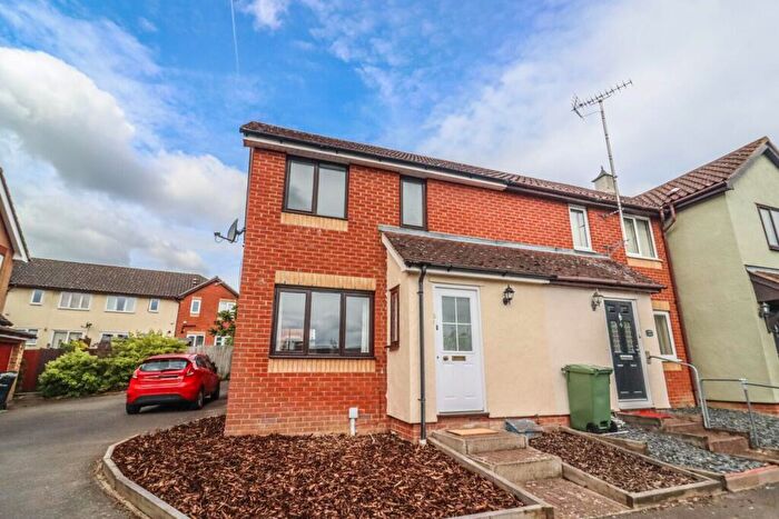 2 Bedroom End Of Terrace House For Sale In Greene View, Braintree, CM7