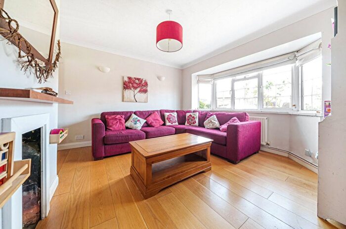 3 Bedroom Terraced House For Sale In Burpham, Guildford, Surrey, GU4