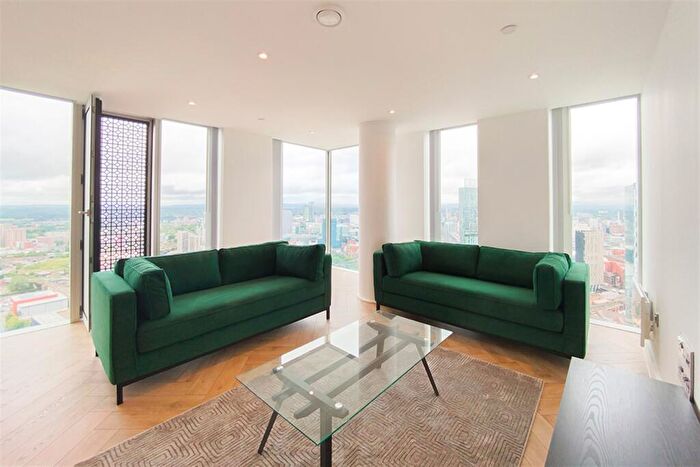 3 Bedroom Apartment To Rent In Elizabeth Tower, M15