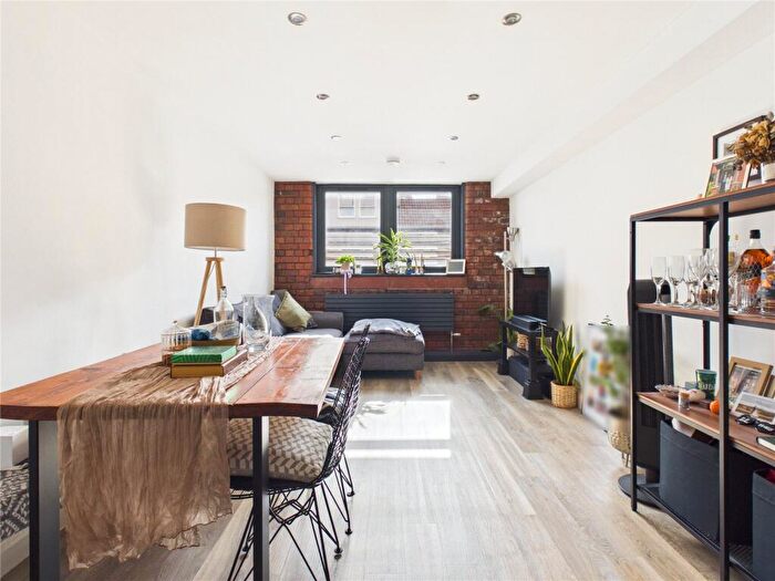 2 Bedroom Maisonette For Sale In The Cigar Factory, Bristol, BS3