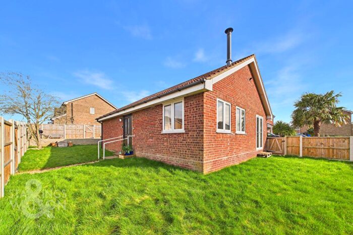 3 Bedroom Detached Bungalow For Sale In Mountbatten Road, Bungay, NR35