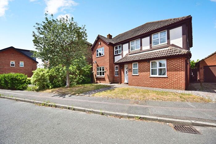 4 Bedroom Detached House For Sale In Shepherds Gate Drive, Weavering, Maidstone, Kent, ME14