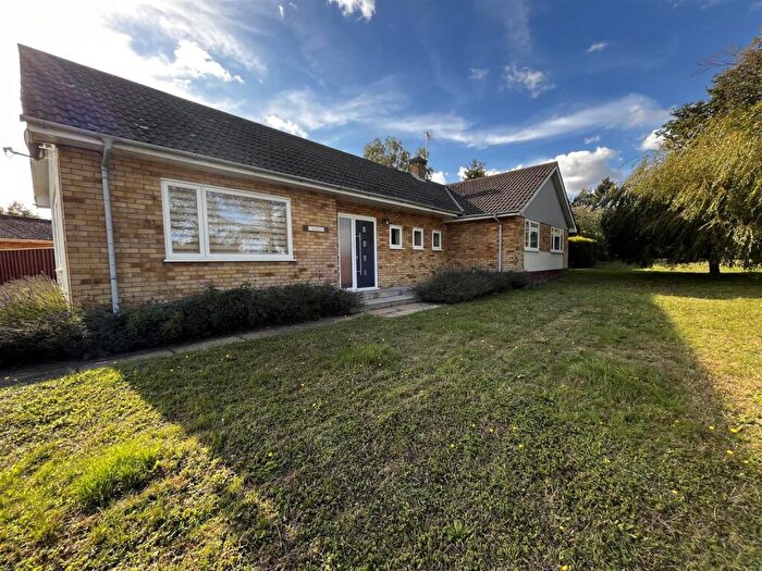 3 Bedroom Detached Bungalow To Rent In Halesworth, IP19