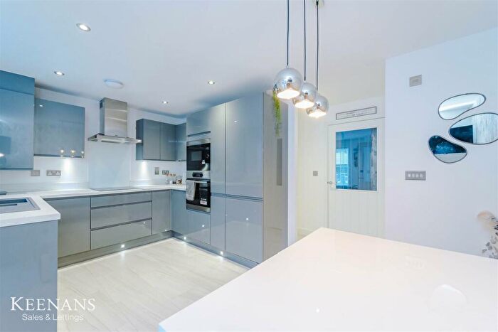 3 Bedroom Semi-Detached House For Sale In Weaver Avenue, Rawtenstall, BB4