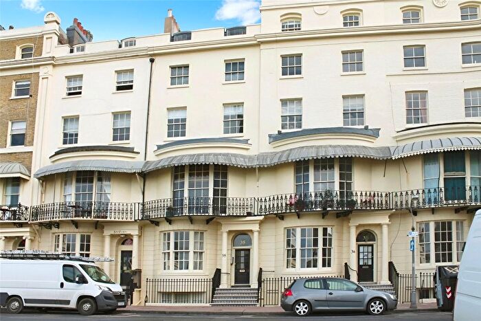 2 Bedroom Flat To Rent In Regency Square, Brighton, East Sussex, BN1