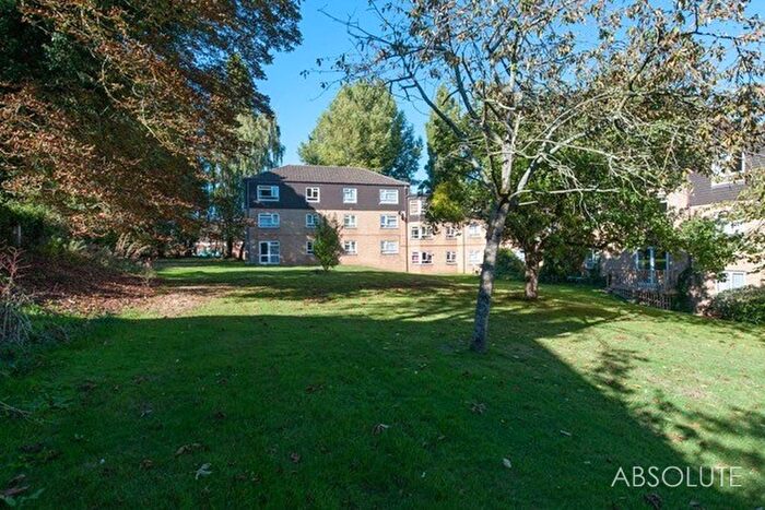 2 Bedroom Flat To Rent In Lower Holway Close, Taunton, TA1