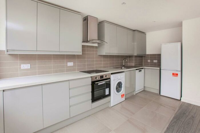 2 Bedroom Flat To Rent In Rochester Road, Kentish Town, NW1