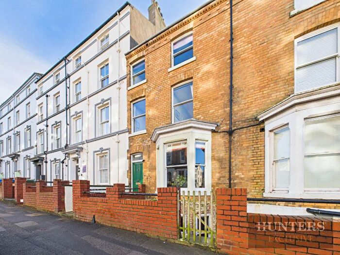 5 Bedroom Terraced House For Sale In Castle Road, Scarborough, YO11