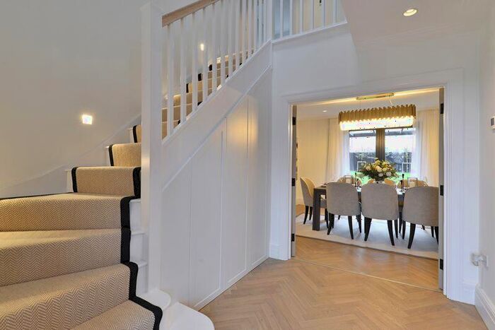 5 Bedroom Detached House For Sale In Barons Drive, Alfold, Cranleigh, GU6