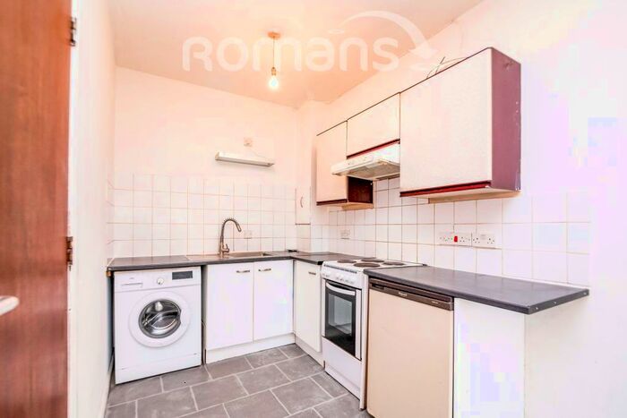1 Bedroom Property To Rent In Gainsborough Court, Farnborough, GU14