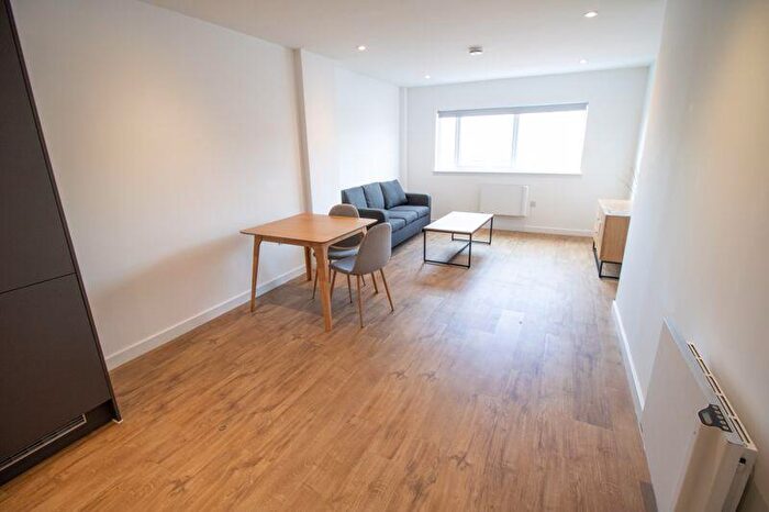 1 Bedroom Flat To Rent In Lincoln House, Nelson Street, Bolton, BL3
