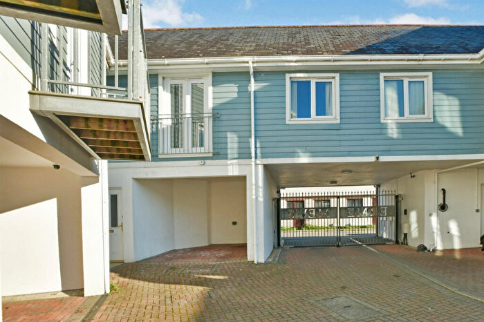 2 Bedroom House To Rent In Erme Mews, PL21