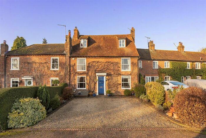 4 Bedroom Property For Sale In Gustard Wood, Wheathampstead, St. Albans AL4