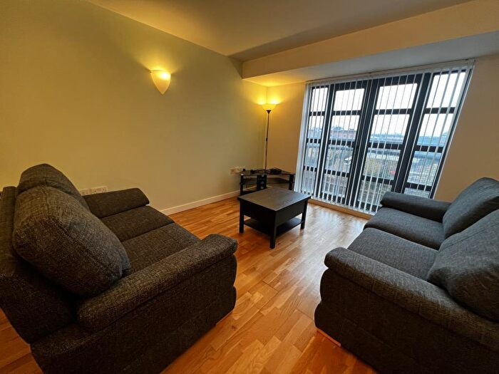 2 Bedroom Apartment To Rent In Navigation House, Ducie Street, Manchester, M1