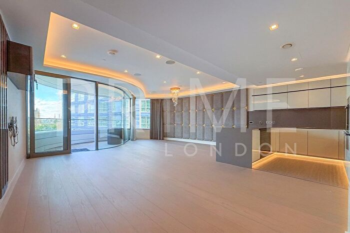 3 Bedroom Flat To Rent In The Corniche, Albert Embankment, London, SE1