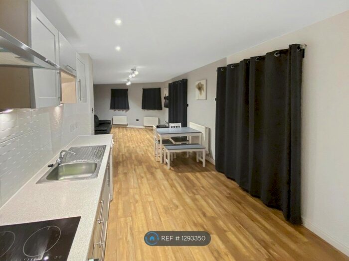 2 Bedroom Flat To Rent In Friars Road, Coventry CV1