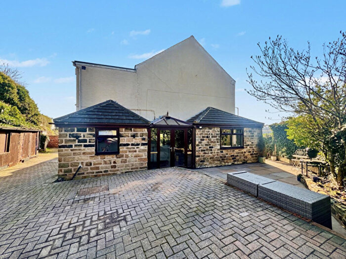 2 Bedroom End Of Terrace House For Sale In Cliffe Lane, Monk Bretton, Barnsley, S71