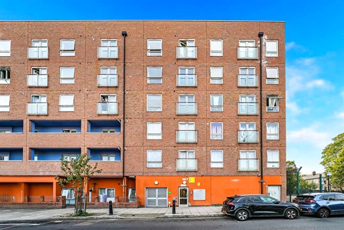 2 Bedroom Flat For Sale In Schoolhouse Lane, London, E1W