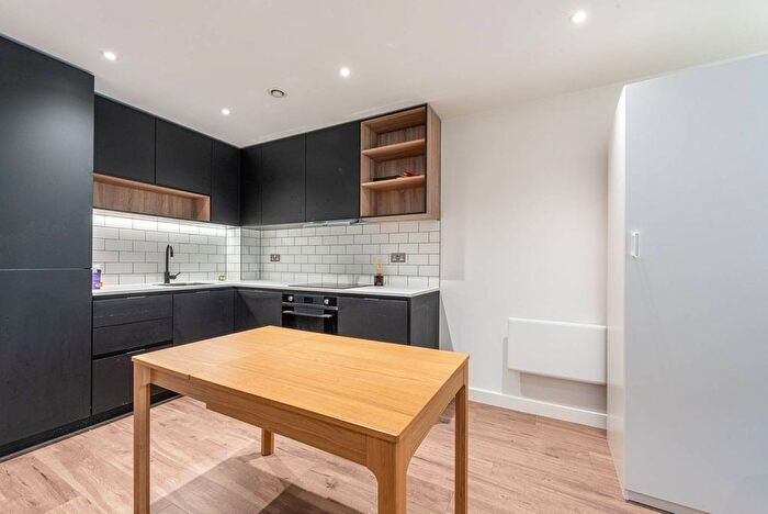 1 Bedroom Flat For Sale In Beaufort Square, Colindale, London, NW9