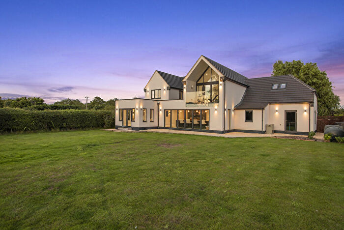 4 Bedroom Detached House For Sale In Toseland Road, Graveley, St. Neots, Cambridgeshire, PE19