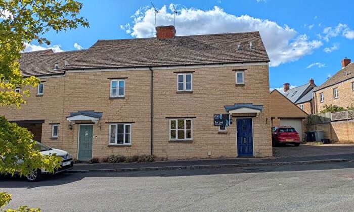 3 Bedroom End Of Terrace House To Rent In Middle Barton, OX7