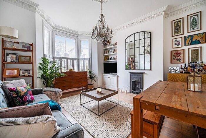 1 Bedroom Flat For Sale In Park Hall Road, West Dulwich, London, SE21