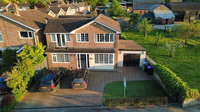 4 Bedroom Detached House For Sale In Casewick Lane, Stamford, PE9