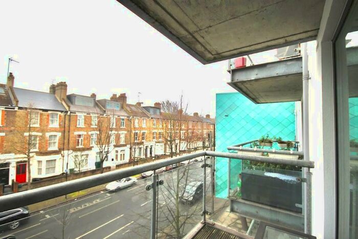 1 Bedroom Apartment To Rent In B Drayton Park, Highbury, Holloway Road, London, N5