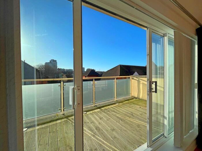 2 Bedroom Flat To Rent In Foundation Street, Ipswich, IP4