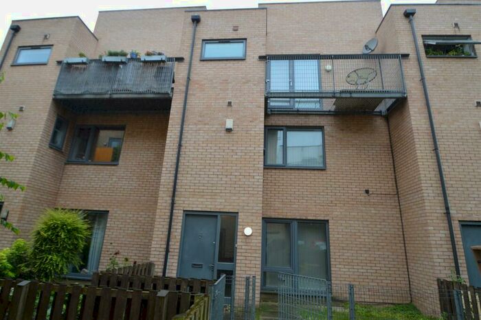 3 Bedroom House To Rent In Betsham Street, Manchester, M15
